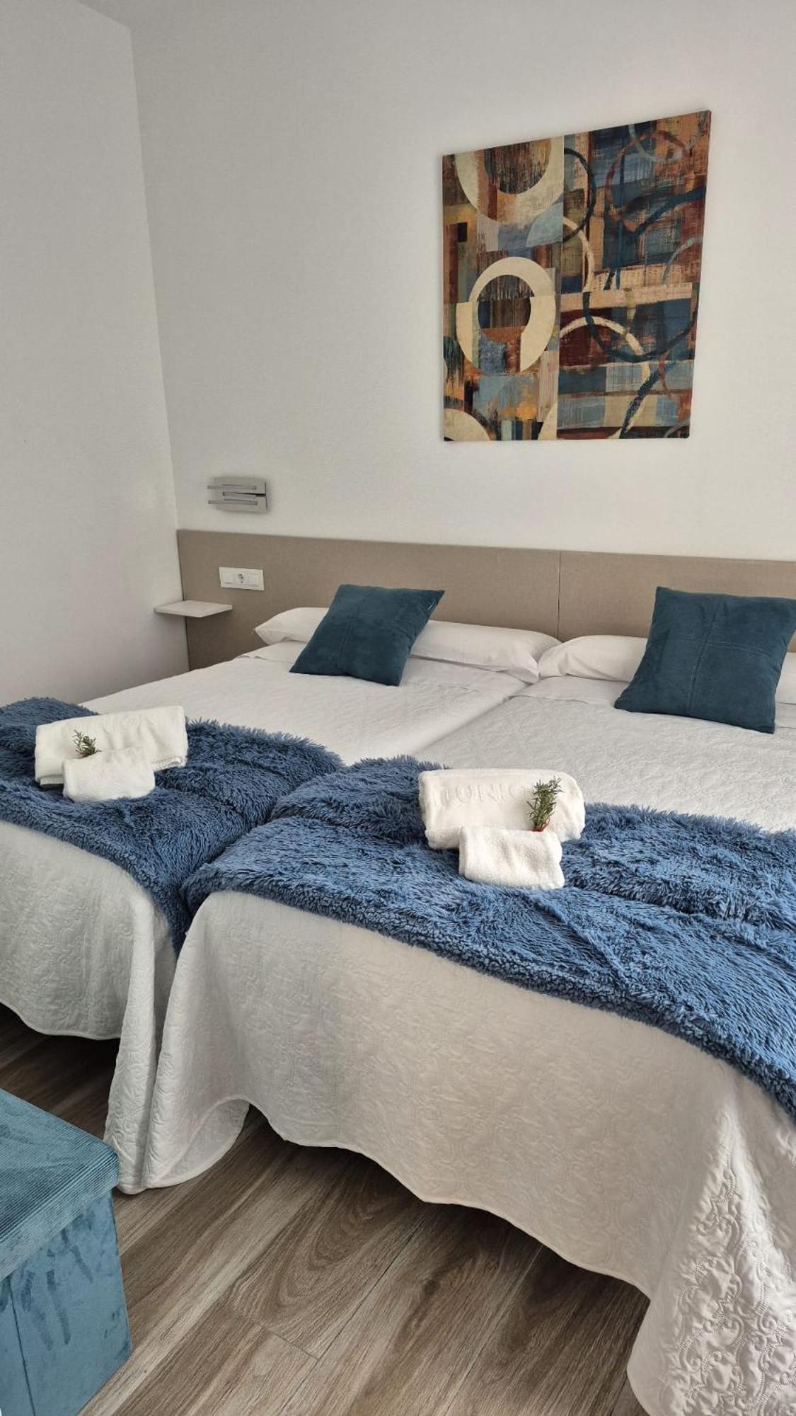 Tres Torres Apartamento Turistico Almoharin Екстериор снимка